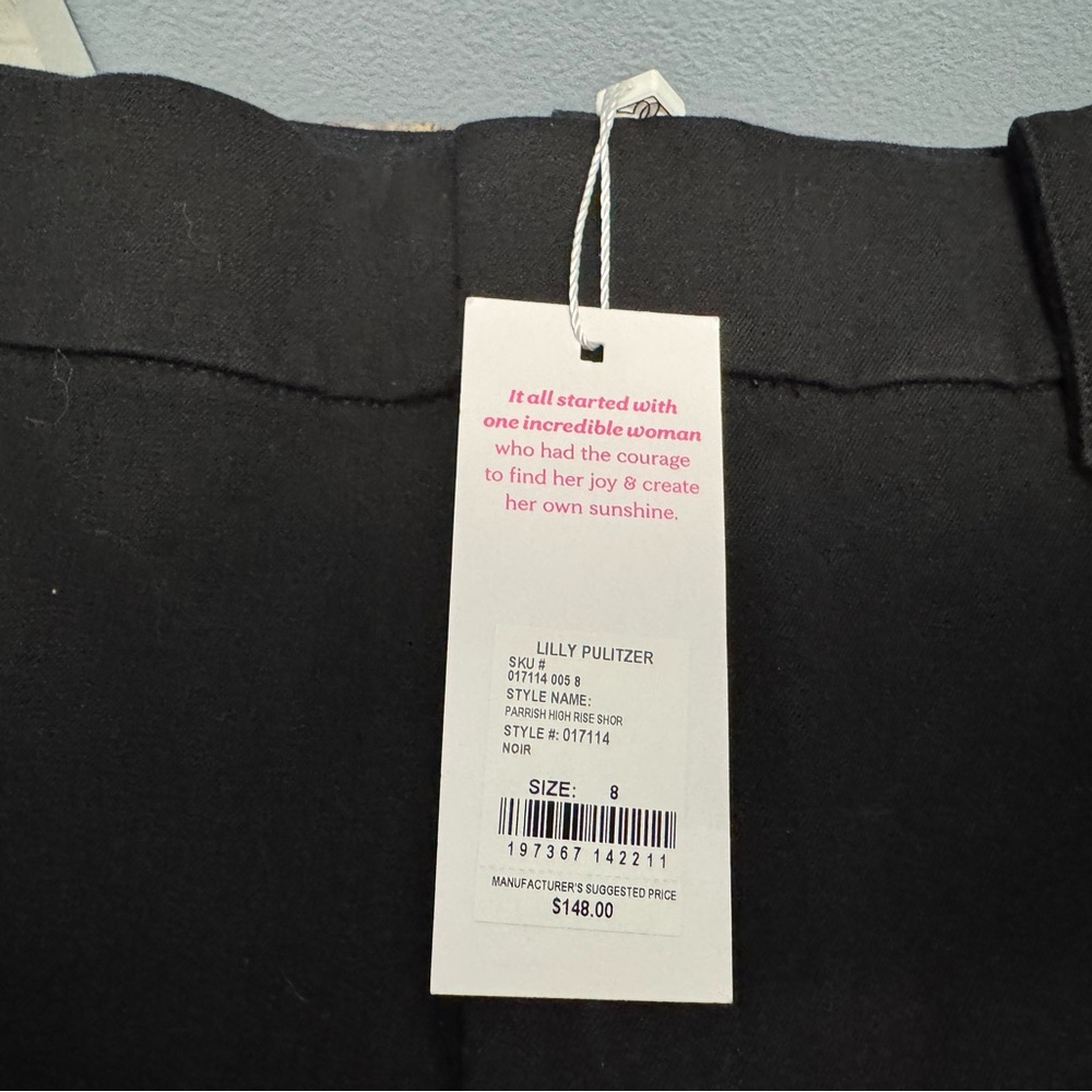 Lilly Pulitzer NWT Black Shorts with Gold Buttons. - Picture 3 of 5